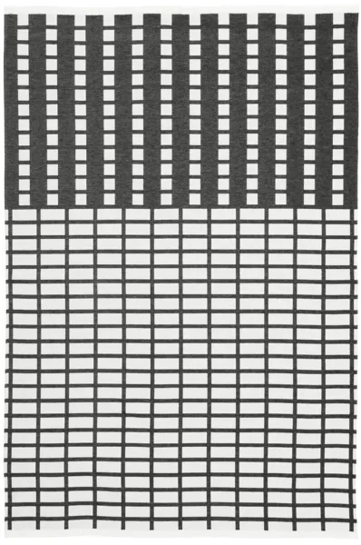 KRISTINA DAM STUDIO Contemporary throw - off-white and black cotton (180x130)